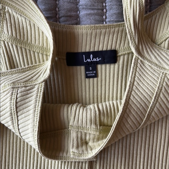 Lulu's Yellow Ribbed Top - Picture 4 of 6